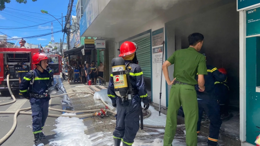 Cháy phòng giao dịch ngân hàng BIDV ở Nha Trang, cảnh sát khống chế kịp thời